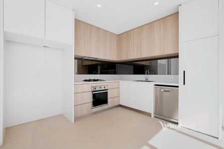 3 Bed, 2 Bath - Photo 4