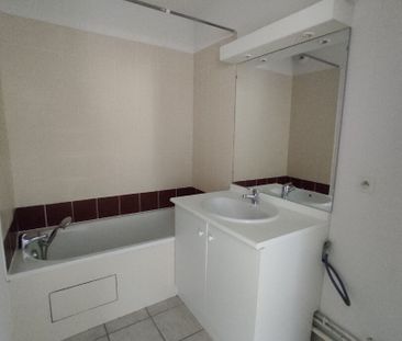 GRAND T2 DE 43 m² PROCHE PLACE DES CARMES - Photo 5