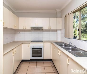 Well Presented 2 Bedroom Unit in a Central Location! - Photo 2