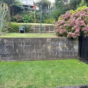 Cosy two bedroom unit in Northcote - Photo 2