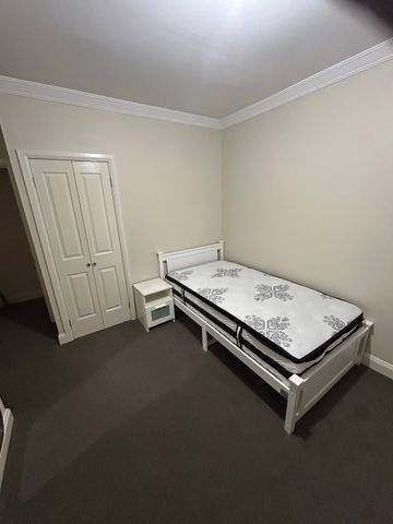 Denistone East - Photo 4