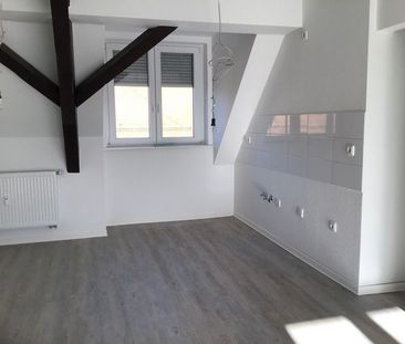 Zuhause mit Ausblick - neue DG-Wohnung mit Balkon und Fassadenvollw... - Photo 1