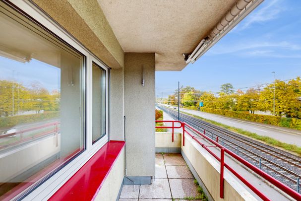 RENT WITHOUT DEPOSIT - FAMILIES WELCOME - Photo 1