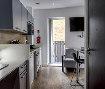 Studio to rent - Photo 6