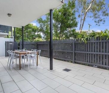 A fantastic inner-city lifestyle awaits with this Dutton Park apart... - Photo 4