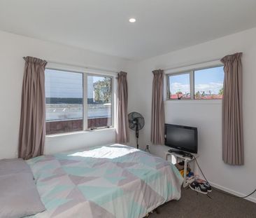 Easy Care & Easy Living - Photo 3