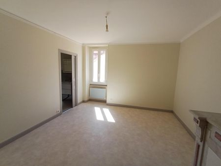 Location Appartement 1 pièce 20m² MILLAU 12100 - Photo 5
