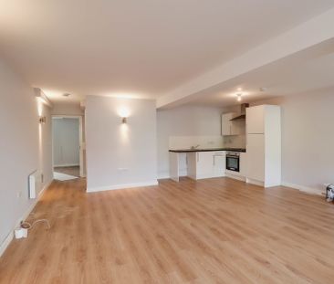1 bed ground floor flat to rent in Junction Road, Wigston, LE18 - Photo 2