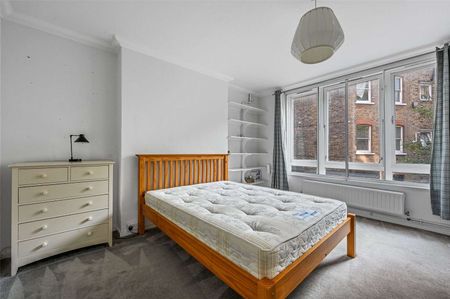 A spacious three bedroom apartment only a short walk from Lambeth North and Waterloo station. - Photo 5