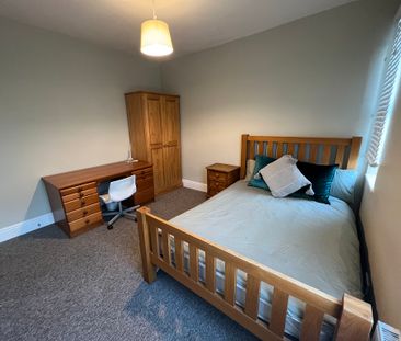 4 Bed Student Accommodation - Photo 1