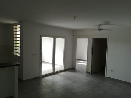 A louer appartement T4 dans résidence récente à SAINT PIERRE - Photo 2