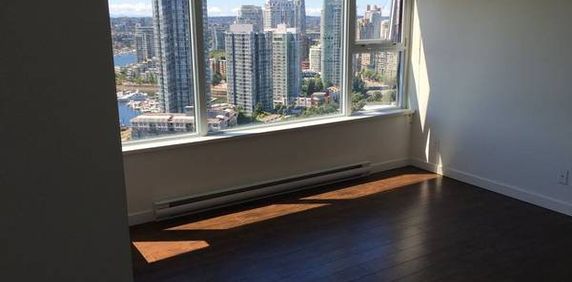 2 BDR apartment in Yaletown - Photo 2