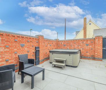 3 bedroom semi-detached house to rent - Photo 2