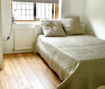House share to rent - Photo 1