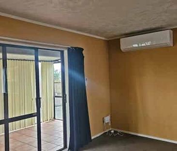 14 Gladys Place - Photo 2