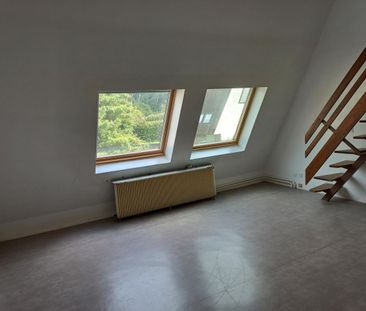 Bel appartement T2 Mezzanine dans cadre verdoyant à Clamecy - Photo 2