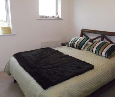 3 bedroom end of terrace house to rent - Photo 5