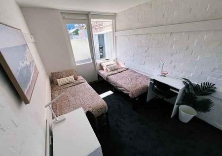 Twin Room - Photo 3