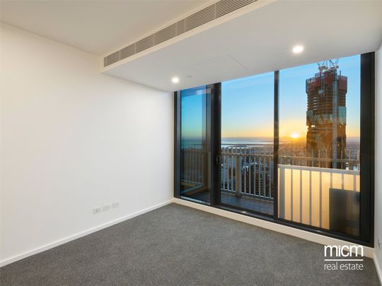 1712/560 Lonsdale Street - Photo 1