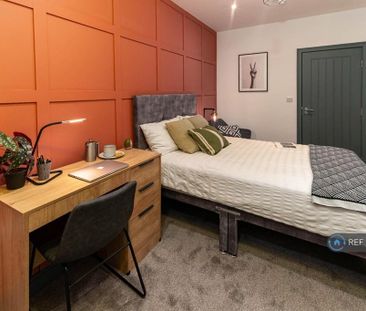 1 bedroom in a house share to rent - Photo 1