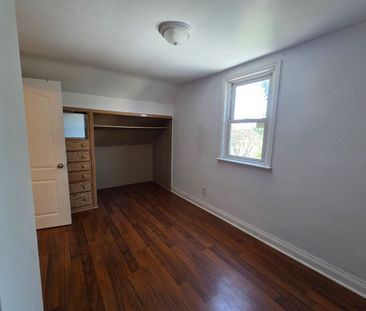 For Lease - 323 Queen Street, Halton Hills, Ontario - Photo 4