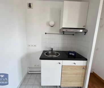 Location Appartement 1 pièce 28m² ST CYR L ECOLE 78210 - Photo 2