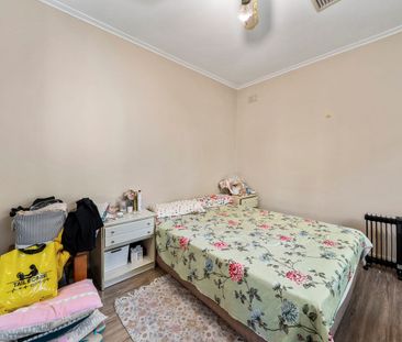 Comfortable Family Living – Available Now. Please apply through ten... - Photo 4