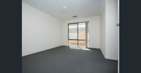 Large Family Home!! - Photo 5