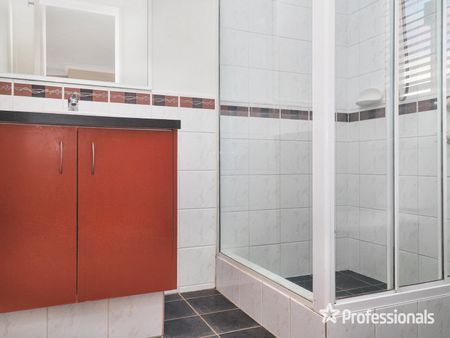 Centrally Located Family Haven ! - Photo 5
