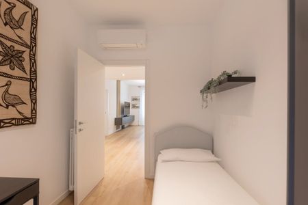 Via Domenico Balestrieri, Milan, Lombardy 20154 - Photo 4