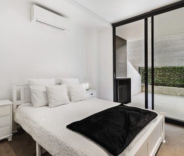 This apartment is sure to impress!!! - Photo 3