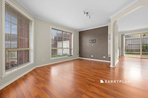 “Spacious Living & Unbeatable Location in the Heart of Berwick” - Photo 1