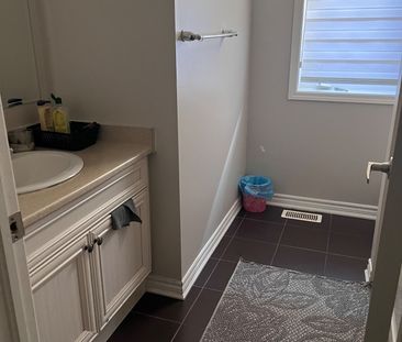 For Lease - 12 Meadowcrest Lane, Brampton, Ontario - Photo 6