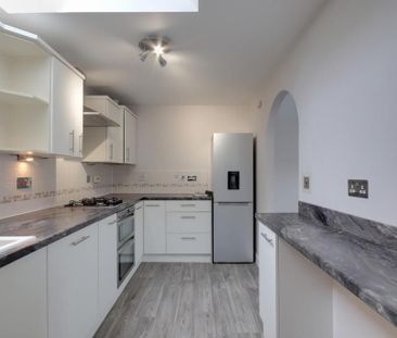 2 bedroom coach house to rent - Photo 4