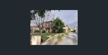 opposite park - Photo 3