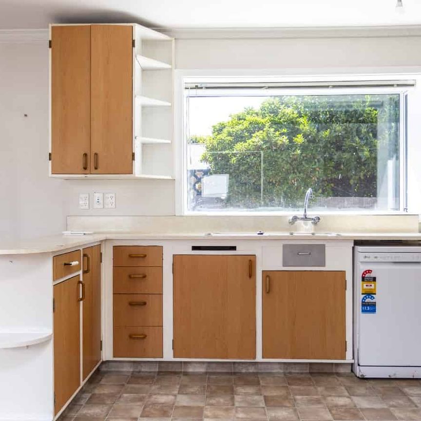 Lovely 3-bedroom family home in great school zones! - Photo 1