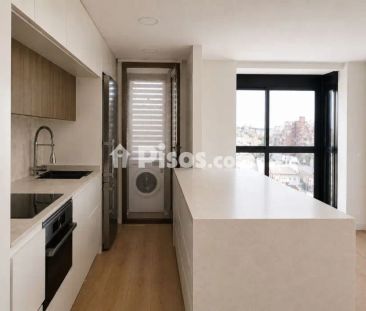 Piso en alquiler en Calle de Rafael Bergamín - Photo 1