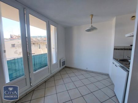 Location Appartement 2 pièces 32m² CLERMONT L HERAULT 34800 - Photo 3