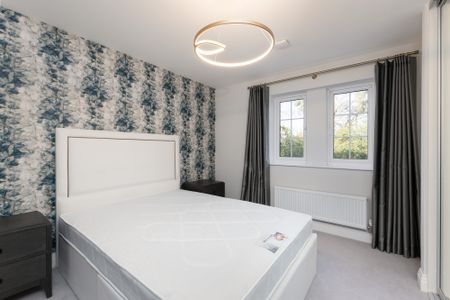 Merrileas Drive, Oxshott, Leatherhead, Surrey, KT22 flat to rent - Photo 5