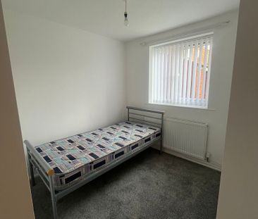 Warren Court, Hartlepool - Photo 3