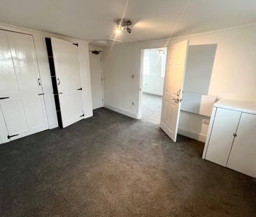 East Street - Photo 2