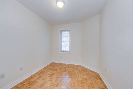 For Lease - 799 Khan Crescent Unit# UPPER, Mississauga, Ontario - Photo 3