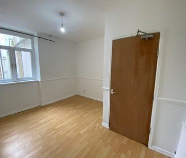 Claude Road, Cardiff, Roath - Photo 4