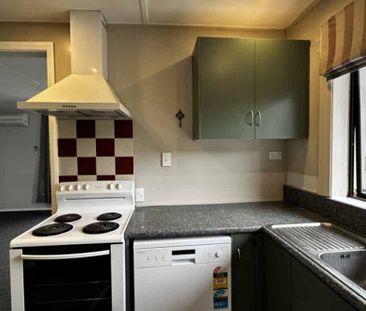 A refreshed decor and easy location! - Photo 4