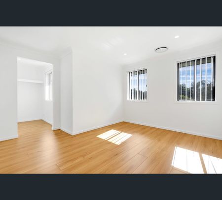 10A Denver Place, Toongabbie, NSW 2146 - Photo 3