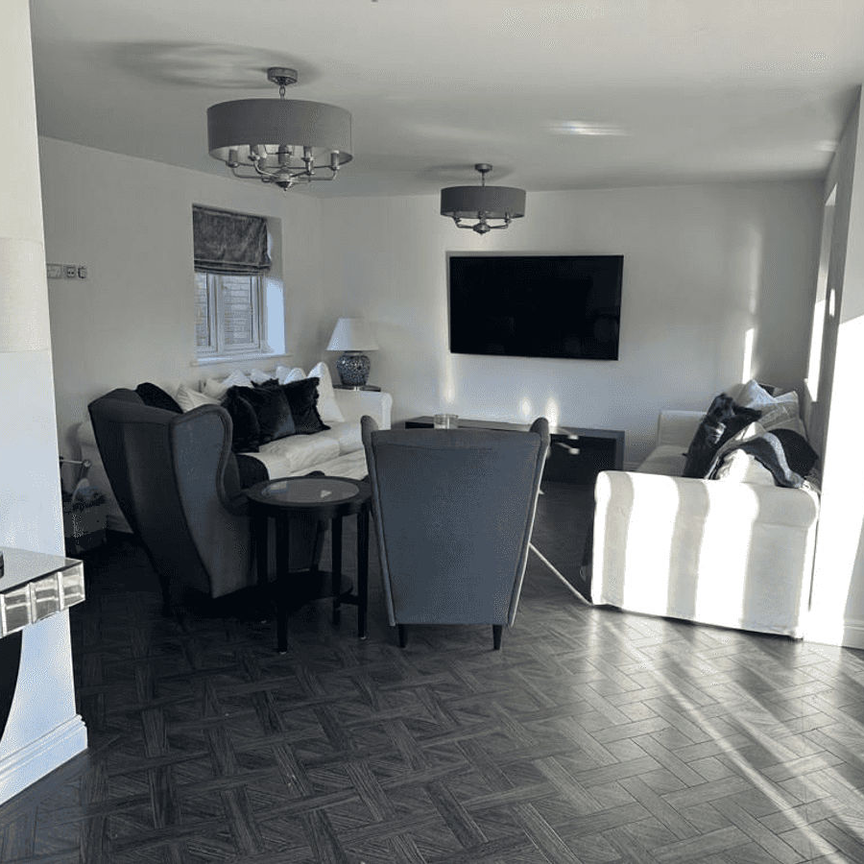 Buckland Way, Rainham, RM13 - Photo 1