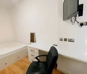 Ensuite - Photo 3