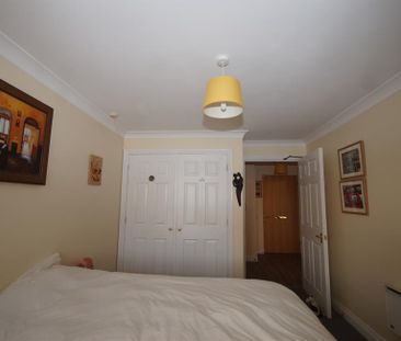 17 Birch Court, Latteys Close, Cardiff CF14 4PZ - Photo 5