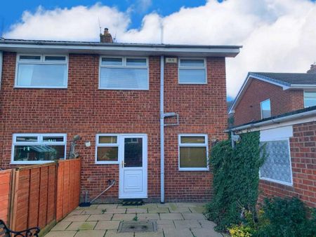 3 bedroom semi-detached house to rent - Photo 4