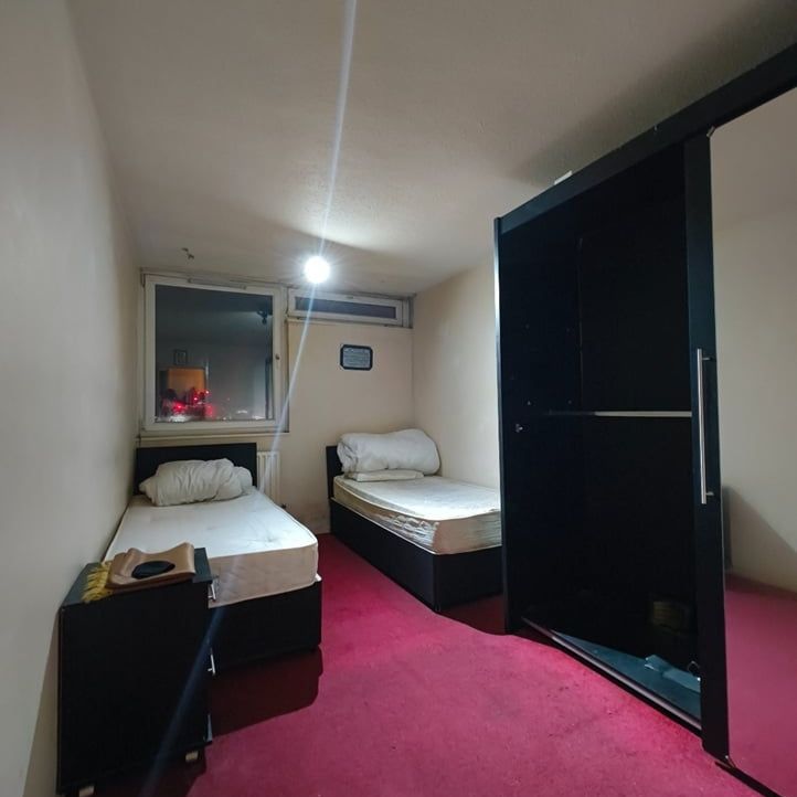 Room in a Shared Flat, Shearsmith House Hindmarsh Close, E1 - Photo 1